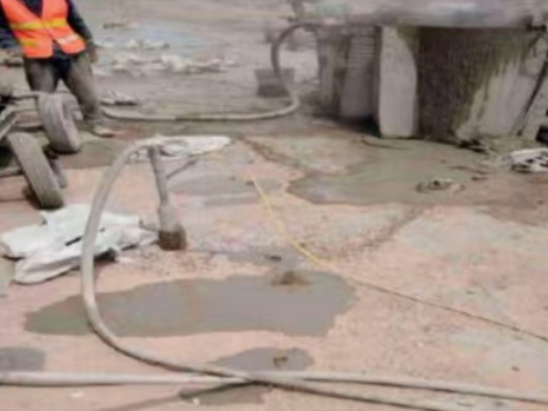 杜尔伯特水泥混凝土路面板底注浆技术 路面脱空注浆整治方案