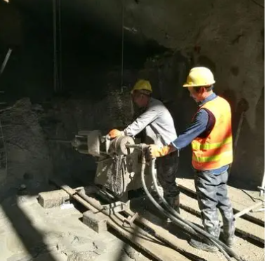 杜尔伯特水下抗分散灌浆料特点 水下不分散注浆料介绍